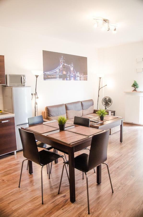 Apartament Centrum Gieldowa Warszawa Eksteriør billede
